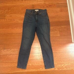 Madewell “Curvy‎ High-Rise Skinny Crop” size 26P. Medium wash.